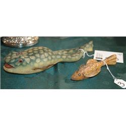PAIR OF CARVED AND PAINTED FISHING LURES, a frog 