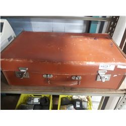 VINTAGE SUITCASE W/ SCREEN PRINTING KIT