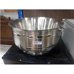 LARGE STAINLESS BOWL