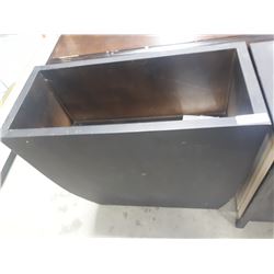 LARGE PLANTER BOX