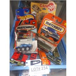TRAY OF COLLECTABLE MATCHBOX, HOT WHEELS, ETC