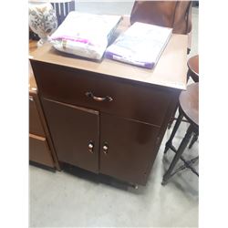 SMALL WOODEN CUPBOARD