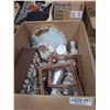 Image 1 : LARGE BOX OF ASSORTED KITCHEN DECOR
