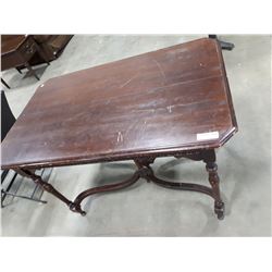 VINTAGE GATELEG DINING TABLE
