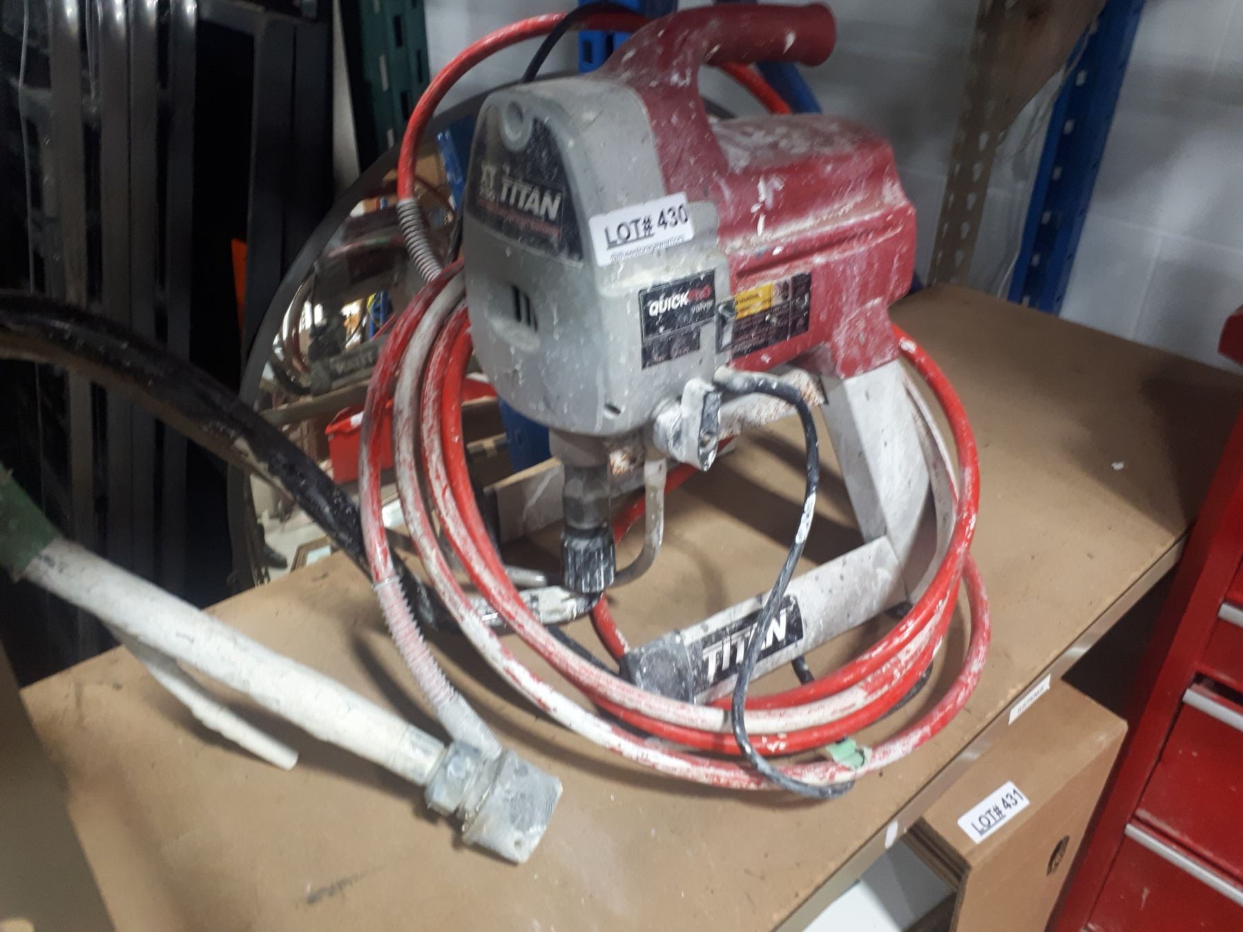 TITAN QUICK PRO VALVE PAINT SPRAYER