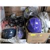 Image 1 : 2 BOXES OF ASSORTED HARDHATS