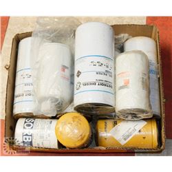 BOX OF CAT/DETRIOT FILTERS