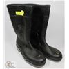 Image 1 : PAIR OF ONGUARD STEEL TOED RUBBER BOOTS
