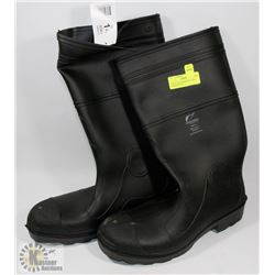 PAIR OF ONGUARD STEEL TOED RUBBER BOOTS