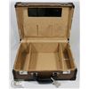 Image 1 : GENUINE LEATHER SMALL TRAIN CASE
