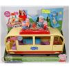 Image 1 : PEPPA PIGS TRANSFORMING CAMPER VAN