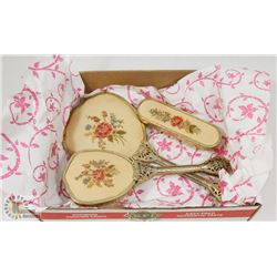 ANTIQUE 3 PC VANITY DRESSER