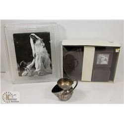 MIKASA PICTURE AND DESK SET