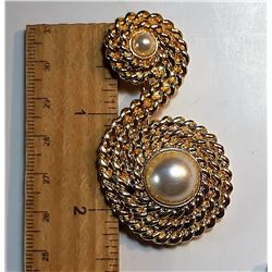 2)  VINTAGE GOLD TONE & PEARL SWIRL