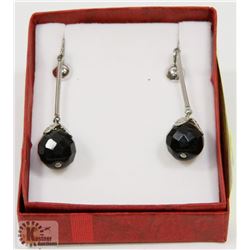 VINTAGE ESTATE CLIP-ON DANGLE EARRINGS