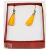Image 1 : VINTAGE ESTATE CLIP-ON EARRINGS WITH A BAKALITE