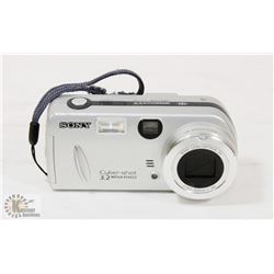 SONY CYBERSHOT DSC-P52 DIGITAL CAMERA
