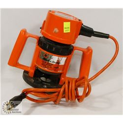 BLACK & DECKER 3/4 HP ROUTER