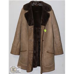 SHEEPSKIN JACKET LADIES SIZE 12