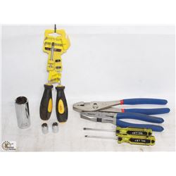 FLAT INCLUDING 2 PAIRS OF JET PLIERS, SCREWDRIVER,