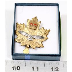 CANADIAN MILITARY HAT BADGE