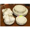 Image 1 : 40PC ROMANCE COLLECTION DIANA DINNER SET.