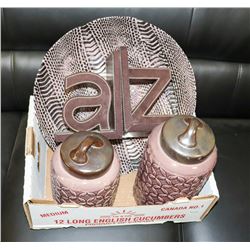 FLAT OF ASSORTED SHOWHOME DECOR