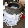 Image 1 : POLICE SEIZURE LOT OF 4 MICHELIN 235/60R17 TIRES