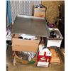 Image 1 : PALLET OF ASSORTED HOUSEHOLD MISC INCL COFFEE