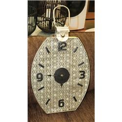 SHOWHOME POCKET WATCH STYLE WALL CLOCK