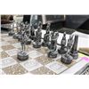 Image 2 : COMPLETE LARGE EGYPTIAN CHESS SET