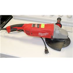 MILWAUKEE 7"/9" HEAVY DUTY GRINDER