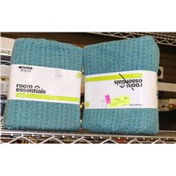LOT OF 2 ROOM ESSENTIALS XL TWIN SHEETS