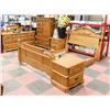 Image 1 : 9PC WOOD QUEEN SIZE BEDROOM SET