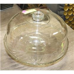 GLASS LIDDED CAKE SERVER