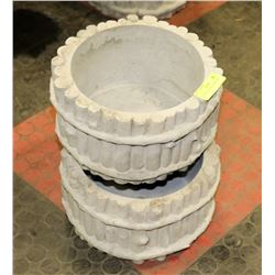 LOT OF 2 CONCRETE FLOWER POTS 11"