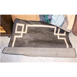 OUTDOOR AREA RUG,  APPROX 5FT X 8FT