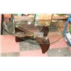 Image 1 : TRIANGULAR GLASS TOP SHOWHOME COFFEE TABLE
