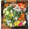 Image 1 : FLAT OF ASSORTED ARTIFICIAL FLOWERS