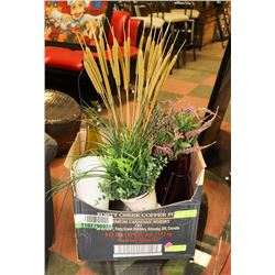 FLAT OF ASSORTED SHOWHOME DECOR