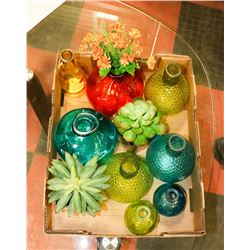 FLAT OF ASSORTED SHOWHOME DECOR