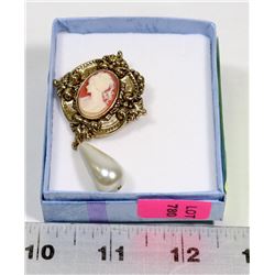VINTAGE CAMEO BROOCH WITH FAUX PEARL ACCENT
