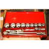 Image 1 : LARGE SOCKET AND DRIVE SET