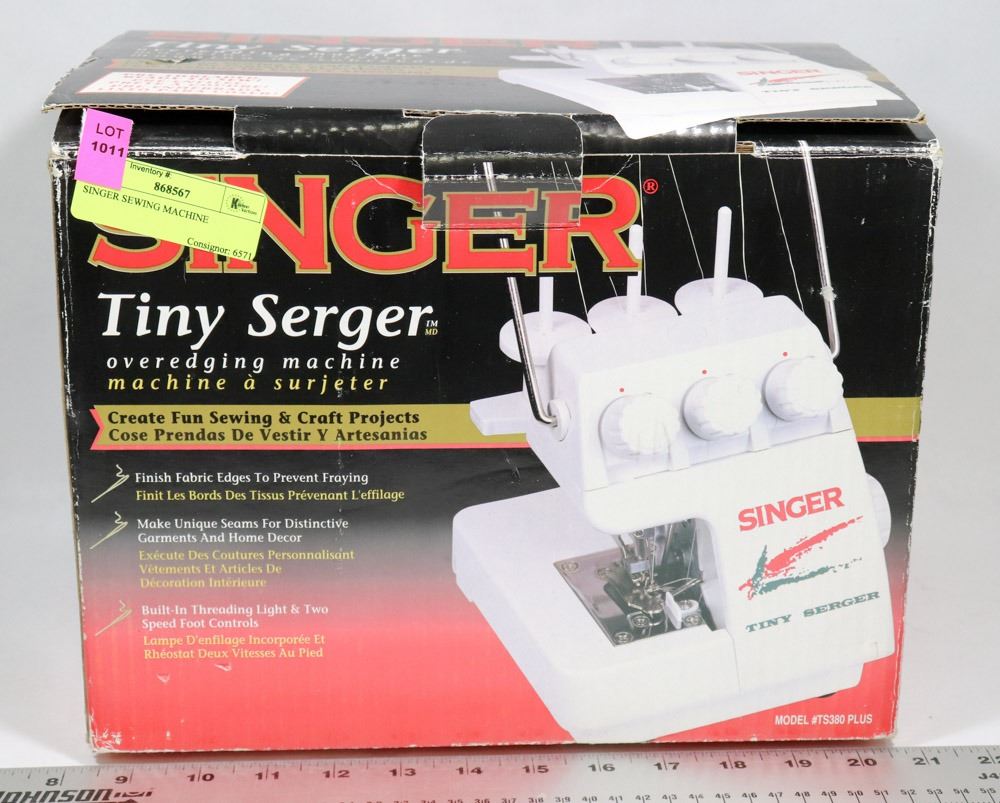 SINGER TINY SERGER MACHINE