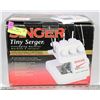 Image 1 : SINGER TINY SERGER MACHINE