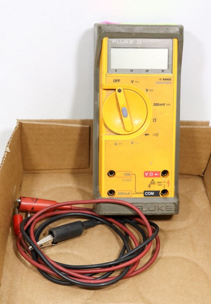 FLUKE MULTIMETER