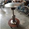 Image 1 : NAPOLEON 3FT PROPANE PATIO HEATER AND STAND
