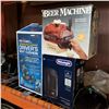 Image 1 : OBUSFORME DRIVER SEAT CUSHION AND DELONGI HEATER W/ BEER MACHINE