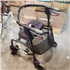 Image 2 : NEXUS MOBILITY WALKER
