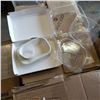 Image 2 : LARGE LOT OF FOOD CONTAINERS AND STYROFOAM CUPS